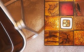 Hôtel Présent - Entrée autonome, réception en ligne - Encore Mieux